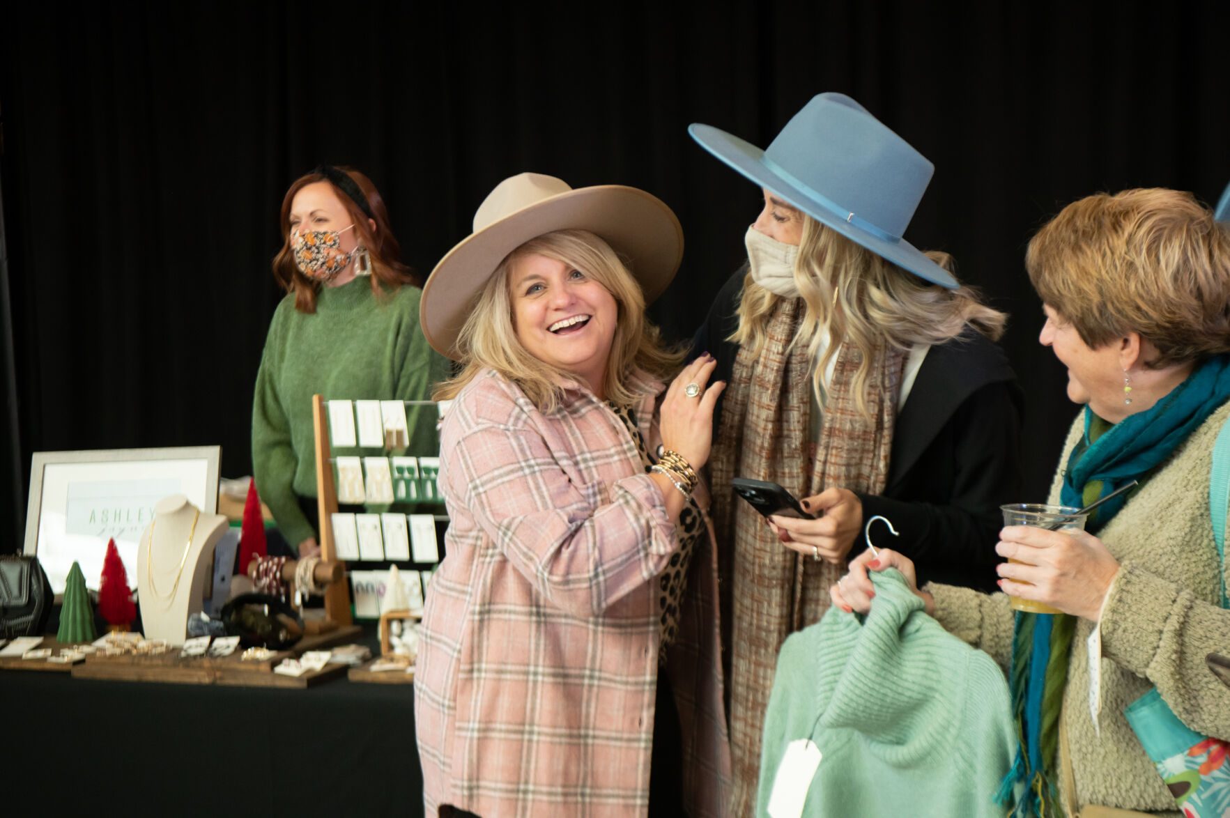 Holiday Pop & Shop at Union Station